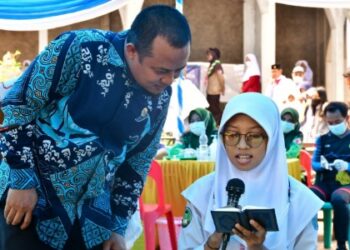 Plt Gubernur Tunjuk Acak Siswa, Guru dan Kasek di Bone Baca Al-Qur’an