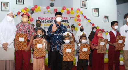 Peringati Puncak Hari Anak Nasional, Bupati Enrekang Anak Adalah Aset Peringati Puncak Hari Anak Nasional, Bupati Enrekang Anak Adalah Aset