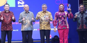 KDI 2021, Taufan Pawe Dianugerahi Kepala Daerah Inovatif Bidang Kesehatan