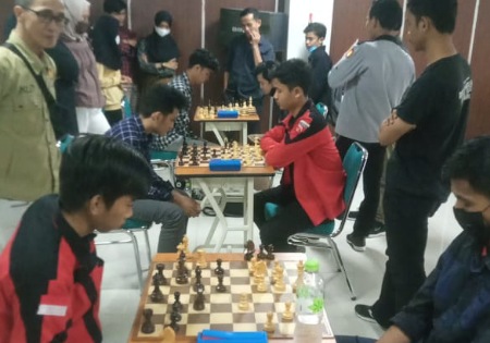 Mahasiswa IAIN Parepare Juara Catur se-Sulawesi Mahasiswa IAIN Parepare Juara Catur se-Sulawesi