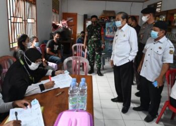 Pantau Vaksinasi, Dollah Mando Sampaikan Terimakasih