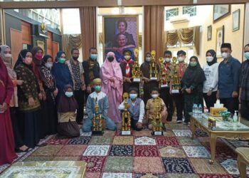 Ketua TP PKK Parepare Erna Rasyid Taufan Undang 7 Pelajar ke Rujab, Telah Harumkan Parepare di Tingkat Provinsi