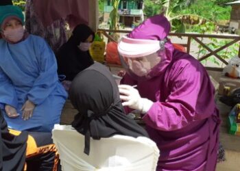 PDGI Enrekang Cabut Gigi Gratis di Kecamatan Alla