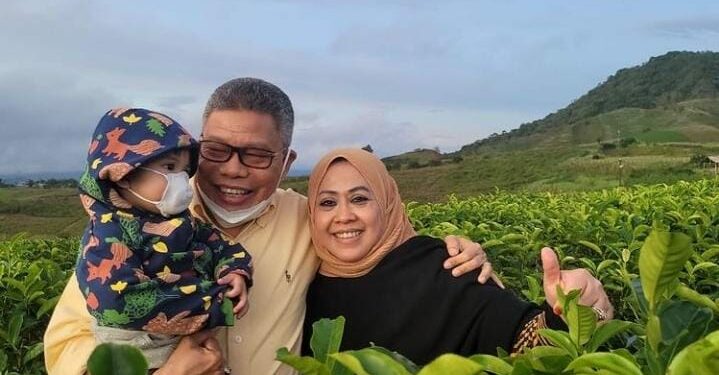 Wali Kota Parepare Taufan Pawe dan Erna Rasyid Taufan Tetap Mesra Diusia Pernikahan 30 Tahun