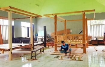 Latih WBP Buat Gazebo, Kakanwil Apresiasi Lapas Takalar