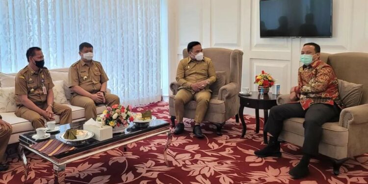 Wabup Asman Temui Plt Gubernur, Siap Hadiri HUT ke-62 Enrekang