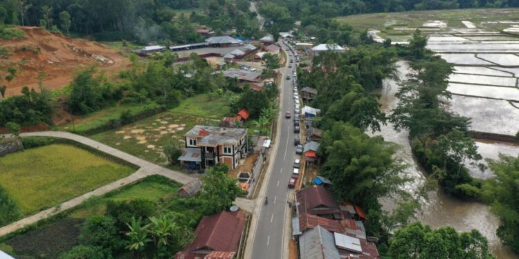 Plt Gubernur Sulsel Andi Sudirman Resmikan 3 Ruas Jalan di Toraja