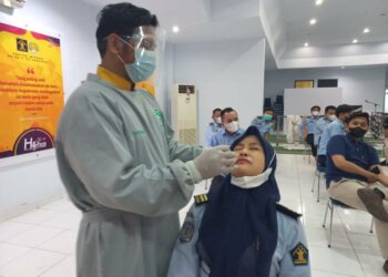 Jamin Pegawai Bebas Covid-19, Imigrasi Parepare Gelar Swab Antigen