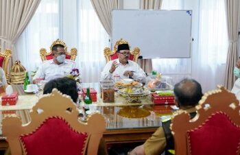 Bulog Punya 100 Ribu Ton Beras, Gubernur Sulsel Dukung Program ASN Beli Beras