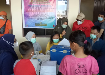 Dapat Beras dan Minyak, Warga Antusias Datang Vaksin di Kelurahan Watang Soreang