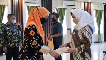 Serahkan Hasil Talent Pool, Indah: Kembangkan Potensi dan Kompetensi Serahkan Hasil Talent Pool, Indah: Kembangkan Potensi dan Kompetensi