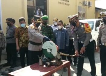 Musnahkan BB Knalpot Broong Kapolres Sidrap: Penertiban Akan Terus Kita Lakukan