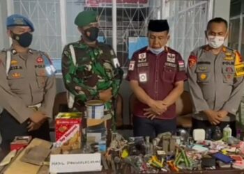 Tim Gabungan Geledah Kamar Warga Binaan Lapas Parepare