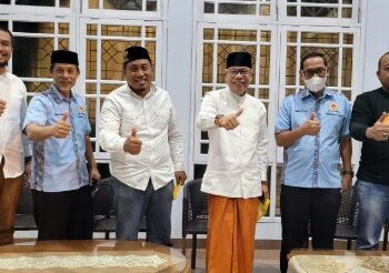 Foto: Pengurus KONI bertemu HM.Taufan Pawe di rumah jabatan Wali Kota, Rabu/27/4/2022. (Ist)