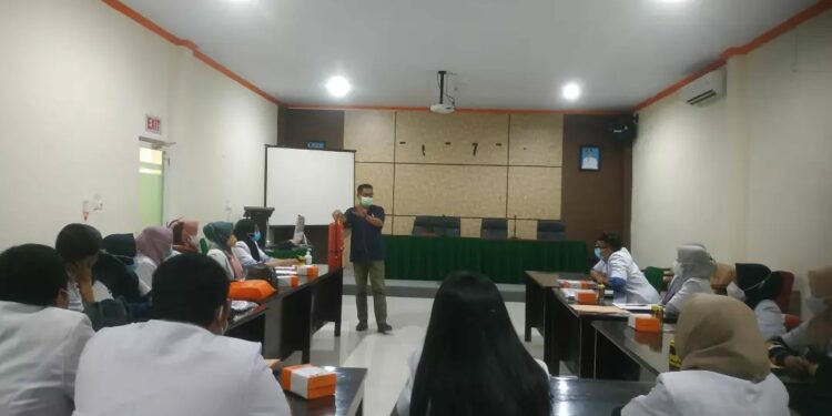 RSUD Andi Makkasau Parepare Beri Materi Pengenalan RS kepada 16 Dokter Internship RSUD Andi Makkasau Parepare Beri Materi Pengenalan RS kepada 16 Dokter Internship