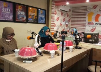 Edukasi Warga Cegah Pernikahan Dini, Erna Rasyid Taufan Harap Orang Tua Perkuat Benteng Anak dengan Agama