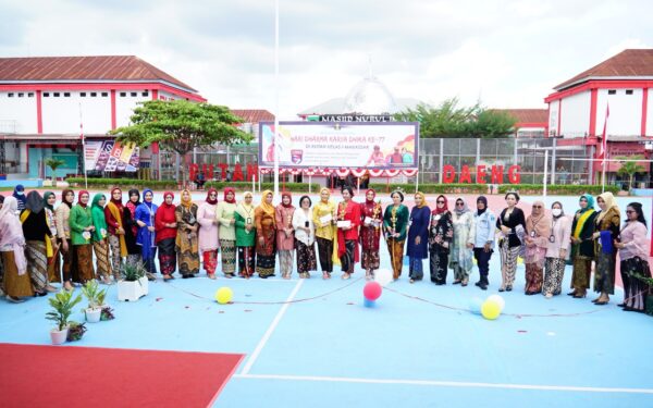 Ini Tiga Pemenang Fashion Show Busana Kartini Pengayoman Rayon 1