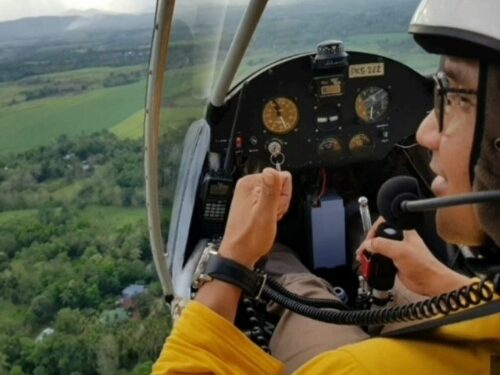 Setelah 77 Tahun, Akhirnya Ada Pesawat Mengangkasa di Langit Pinrang Lewat Bandara Ex Malimpung Setelah 77 Tahun, Akhirnya Ada Pesawat Mengangkasa di Langit Pinrang Lewat Bandara Ex Malimpung