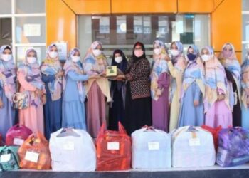 Kelompok Pengajian Asmaul Husna Parepare Berbagi ke Keluarga Pasien di RSUD Andi Makkasau