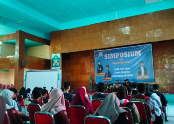 Hadirkan Ketua KPU dan Bawaslu Parepare, SEMA-I IAIN Parepare Gelar Simposium dan Sekolah Politik