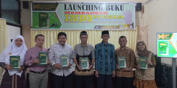 Launching Buku Membangun Indonesia Bermartabat, Mozaik Pemikiran ICMI Orda Parepare Launching Buku Membangun Indonesia Bermartabat, Mozaik Pemikiran ICMI Orda Parepare