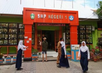 Latihan Sepekan, SMP Negeri 1 Parepare Siap Ikuti Ajang Lomba Gerak Jalan