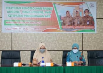 Petugas Kesehatan RSUD Andi Makkasau Dilatih Pengelolaan Airbone Hand Hygiene dan Penggunaan APD