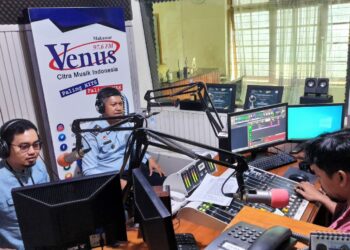 Nasruddin sosialisasikan Persetujuan Otomatis Pencatatan Hak Cipta (POP HC) di Radio Venus Makassar. Senin, 29/08/2022.