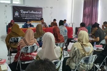 Fakshi IAIN Parepare Gelar Rapat Akademik, Warek 1 IAIN Parepare Minta Dosen Indentifikasi Ini