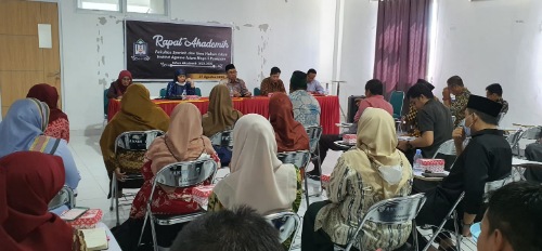 Fakshi IAIN Parepare Gelar Rapat Akademik, Warek 1 IAIN Parepare Minta Dosen Indentifikasi Ini Fakshi IAIN Parepare Gelar Rapat Akademik, Warek 1 IAIN Parepare Minta Dosen Indentifikasi Ini