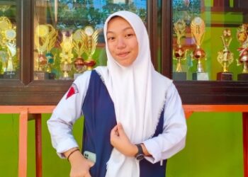Jago Puisi dan Pidato, Siswi SMPN 1 Parepare Ini Ukir Prestasi Hingga Tingkat Provinsi