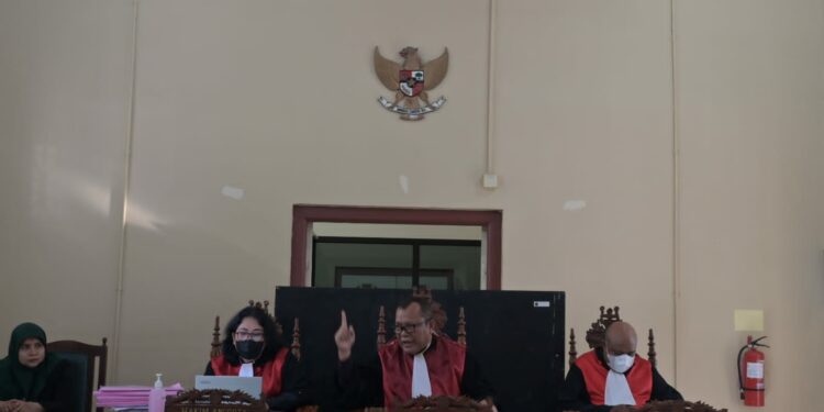 Ketua Majelis Hakim, Jahoras Siringo Ringo serta Anggota Majelis, Rusdiyanto Loleh dan Angeliky Handajani Day menolak gugatan atas enam media,  Rabu (14/9/2022).