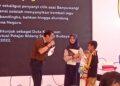 Menkumham Berbagi Hadiah kepada Siswa SD, Beri Motivasi Miliki Semangat Berkarya dan Inovasi