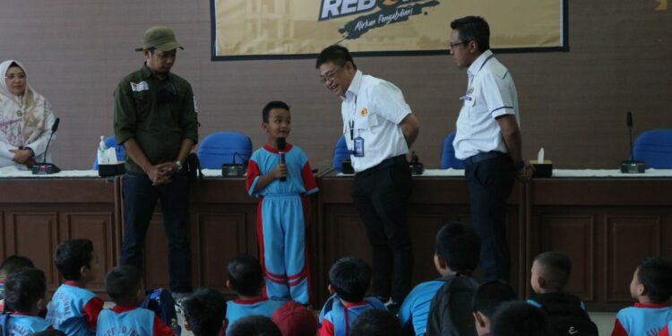 Siswa SD Negeri Galangan Kapal 2 Belajar Hemat Air di PDAM Makassar