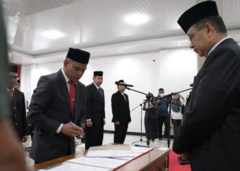 Lantik Dewan Komisaris dan Direksi Perseroda, Pj Gubernur Sulbar Sampaikan Harapan Ini