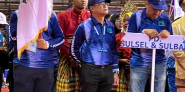 Direktur Utama PDAM Makassar, Beni Iskandar menghadiri upacara pembukaan Perhelatan Akbar Pekan Olah Raga Persatuan Air Minum Nasional (PorpamNas) di Medan, Senin (21/11/2022) . Kegiatan ini digelar hingga 26 Nopember 2022.
