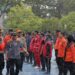 Badan Penanggulangan Bencana Daerah (BPBD Pinrang) melaksanakan apel kesiapan dan kesiapsiagaan pasukan penanganan bencana alam dan pengecekan peralatan SAR, di  halaman kantor Bupati Pinrang, Jumat (18/11/2022).