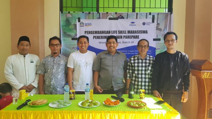 Panitia bersama instruktur life skil.