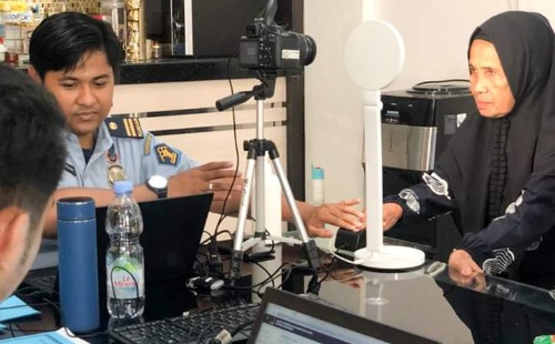 Layani Dokumen Calon Jamaah Umroh, Kanim Parepare Jemput Bola di Wajo Layani Dokumen Calon Jamaah Umroh, Kanim Parepare Jemput Bola di Wajo