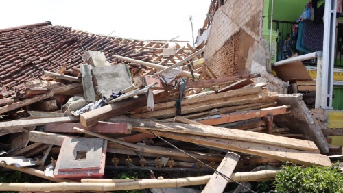 103 Warga Meninggal Dunia Pasca Gempa di Cianjur 103 Warga Meninggal Dunia Pasca Gempa di Cianjur