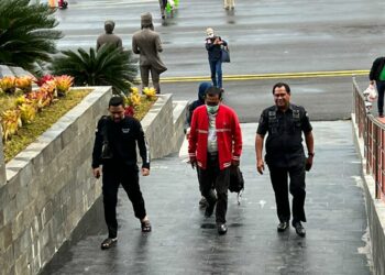 Serahkan Sertifikat, Kakanwil Kemenkumham Lakukan Kunjungan Kerja Perdana di Rutan Makale