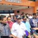 Menteri Perhubungan (Menghub) Budi Karya, meninjau kereta api di Balai Pengelolaan Kereta Api (BPKA) Sulsel pada Jumat (2/11/2022).
