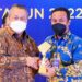 Gubernur Sulsel, Andi Sudirman Sulaiman menerima penghargaan   sebagai provinsi terbaik di Kawasan Timur Indonesia (KTI) tahun 2022 dalam -- Tim Percepatan dan Perluasan Digitalisasi Daerah (TP2DD)