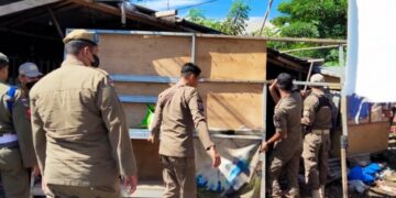 Dinilai Tak Kooperatif, Satpol PP Tertibkan PKL di Stadion Barombong