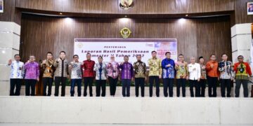 Gubernur Sulsel Tandatangani Berita Acara Serah Terima Laporan Hasil Pemeriksaan BPK