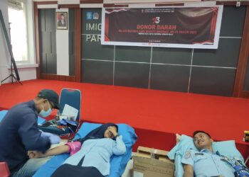 Kantor Imigrasi Kelas II TPI Parepare menggelar kegiatan donor darah pada Selasa (17/1/2023)