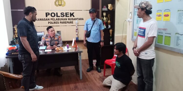 Kawasan Pelabuhan Nusantara (KPN) Kota Parepare mengamankan 3 orang laki-laki yang diduga membawa narkotika jenis sabu-sabu dari kapal KM. Cattleya Express
