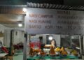 Bagi penikmat kuliner, Warung Losari bisa menjadi salah satu alternatif berburu nasi kuning di Kota Makassar. Warung makan yang terletak di Jl Datuk Museng ini buka 24 jam.
