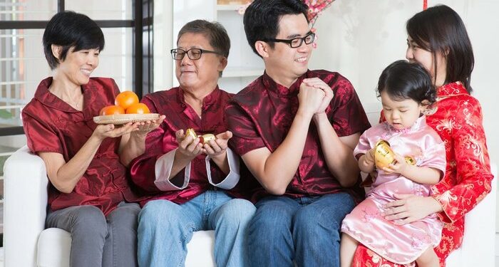 5 Tradisi Etnis Tionghoa Saat Merayakan Imlek