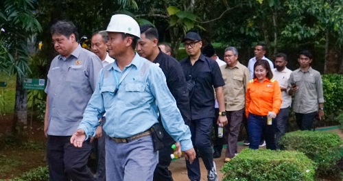 Wali Kota Parepare Dampingi Menko Perekonomian dan Menperin Kunker ke PT Vale Wali Kota Parepare Dampingi Menko Perekonomian dan Menperin Kunker ke PT Vale